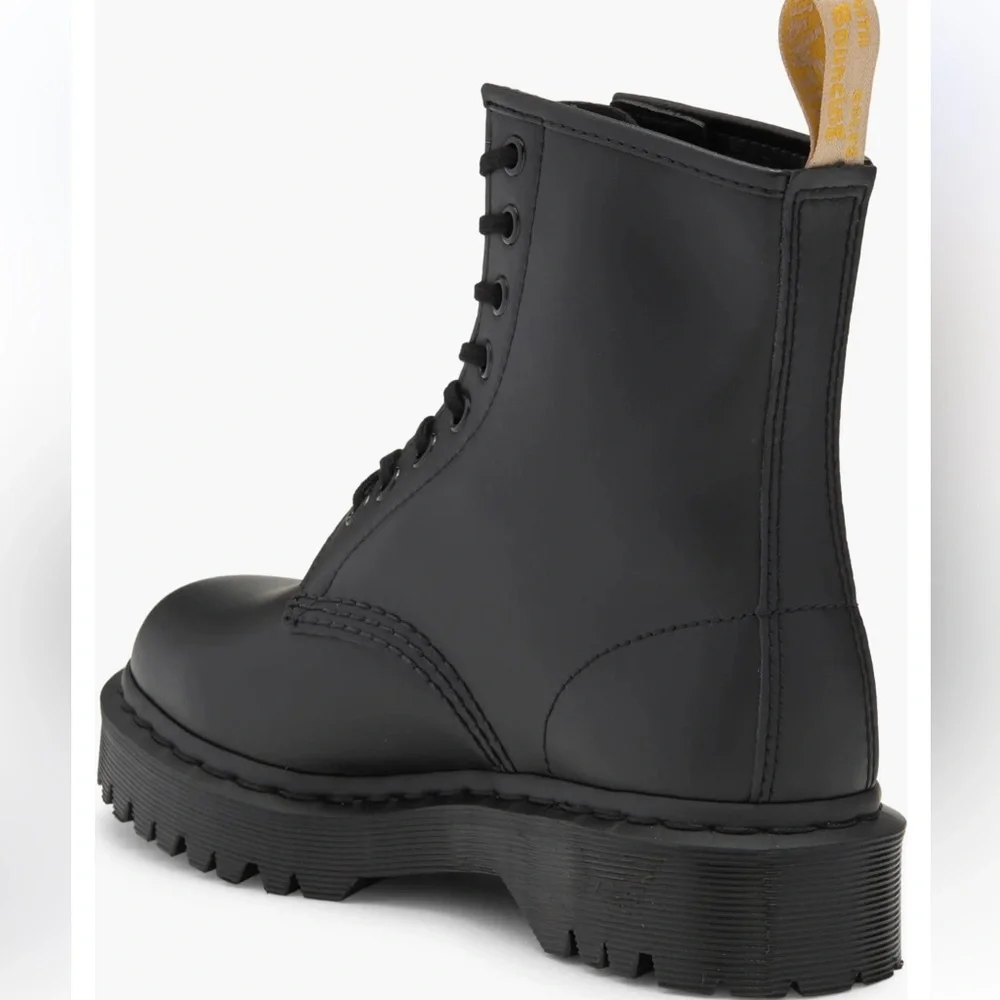 Dr Martens unisex Black Lace-Up Combat Boots
